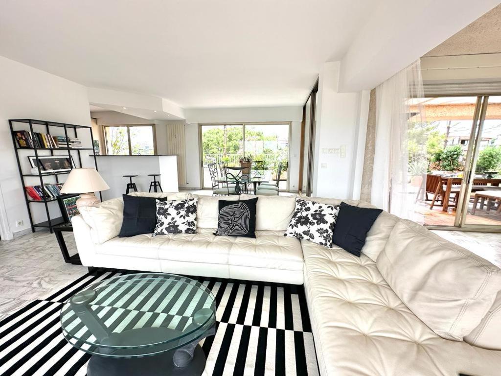 Appartement Panoramic Sea View Penthouse With Jacuzzi And 450 Sqm Terrace à Antibes Extérieur photo