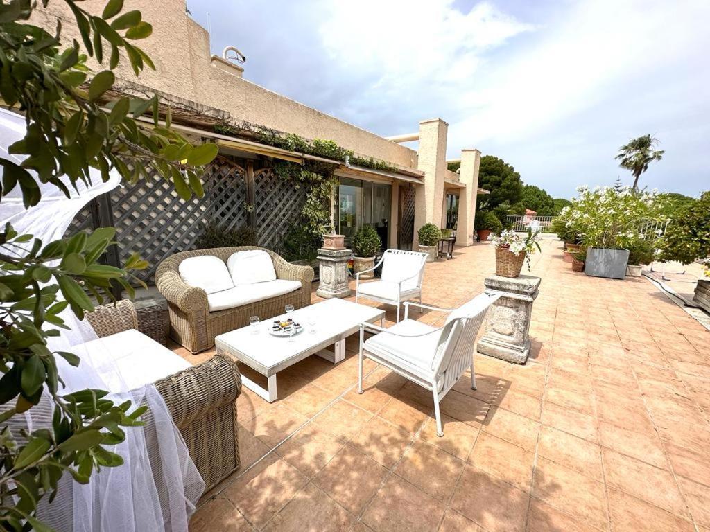 Appartement Panoramic Sea View Penthouse With Jacuzzi And 450 Sqm Terrace à Antibes Extérieur photo