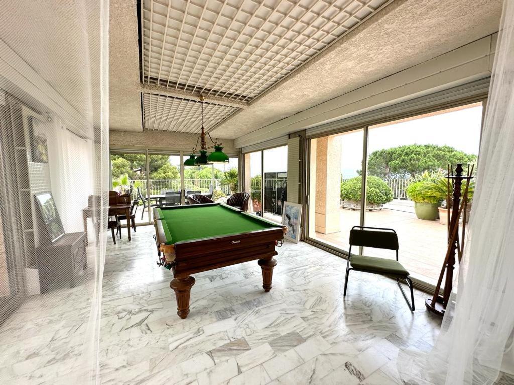 Appartement Panoramic Sea View Penthouse With Jacuzzi And 450 Sqm Terrace à Antibes Extérieur photo